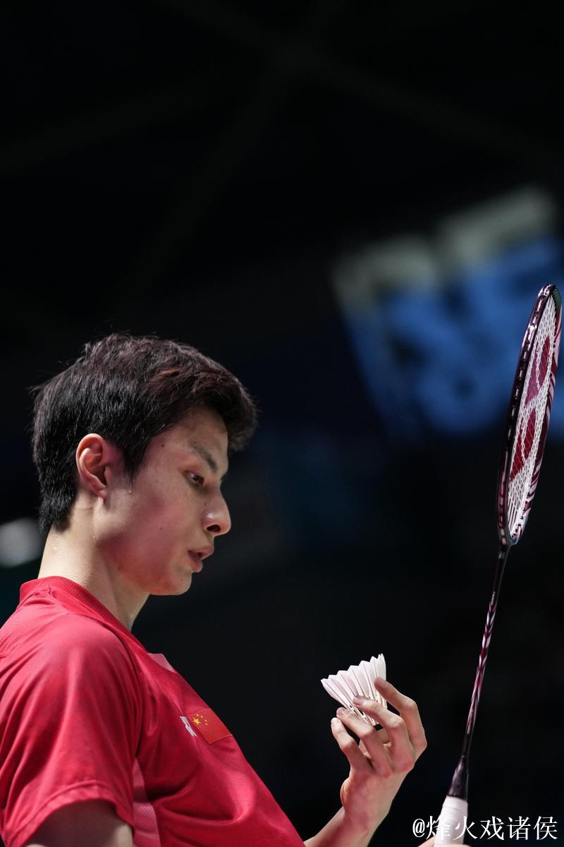 十五运会羽毛球资格赛：石宇奇上演逆转好戏 郑思维复出首战告捷